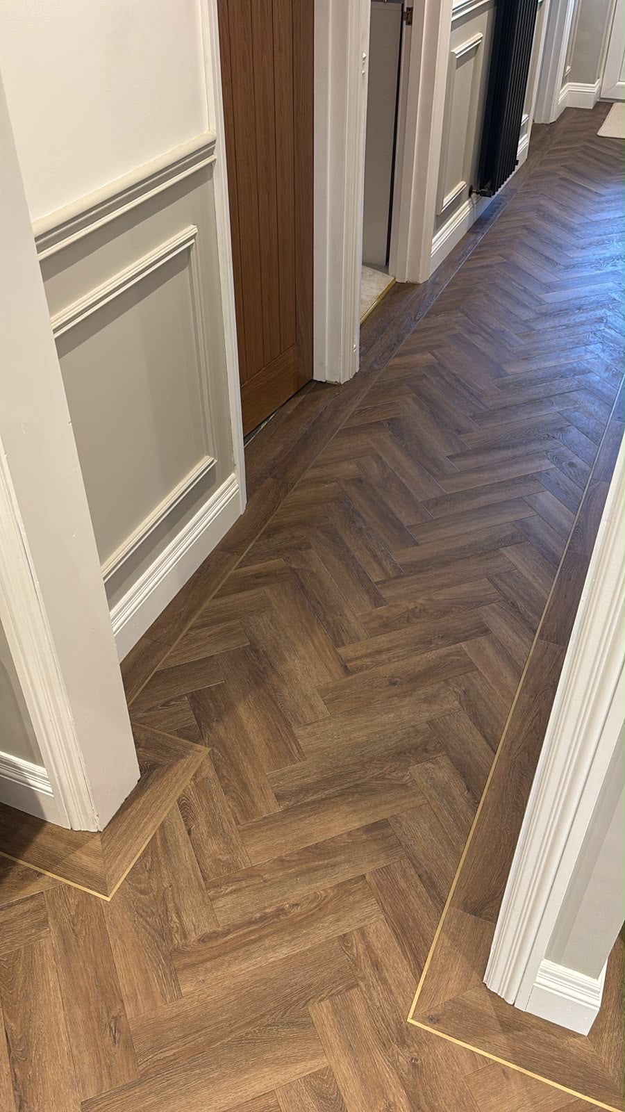 Amtico 3mm Polished Gold Design Strips AROAPL78 (36 Strips / 32.92m Box)