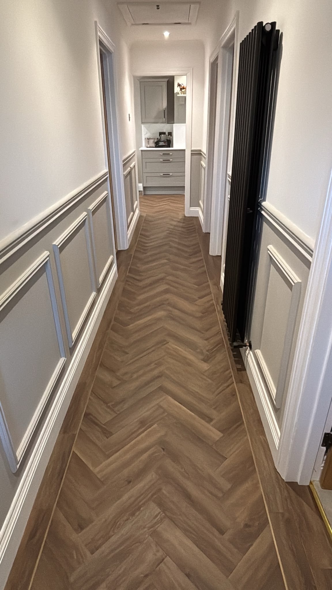 Amtico 3mm Polished Gold Design Strips AROAPL78 (36 Strips / 32.92m Box)